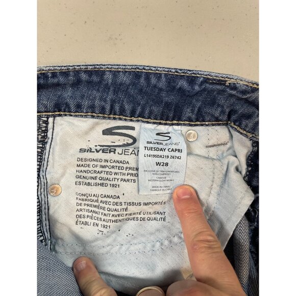 Silver Jeans Tuesday Capris Women's Size 28 Blue Denim Capri Jeans Thick Stitch - Picture 13 of 14